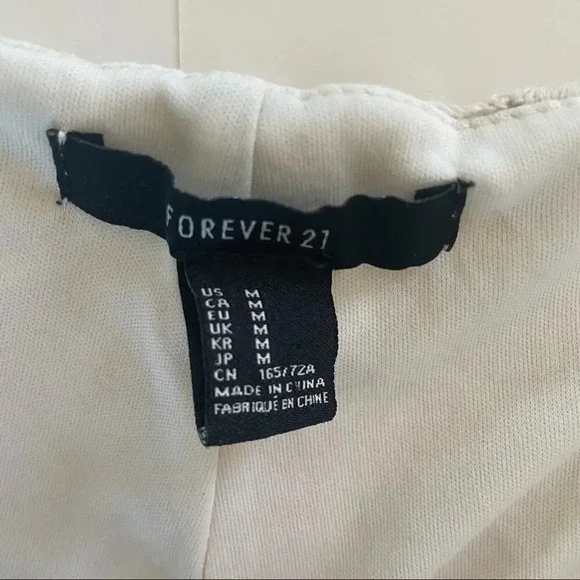 Summer Neutral Floral Eyelet Circle Lace Shorts Medium 🔥 - Picture 6 of 7